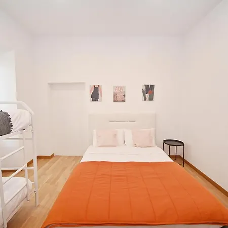 7 Requinte Hostal *