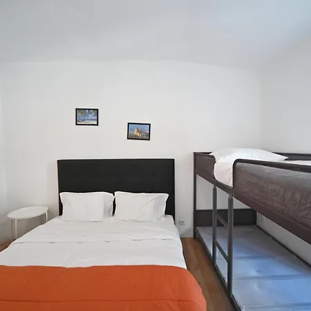 Hostal 7 Requinte