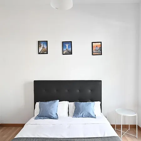 7 Requinte Hostal