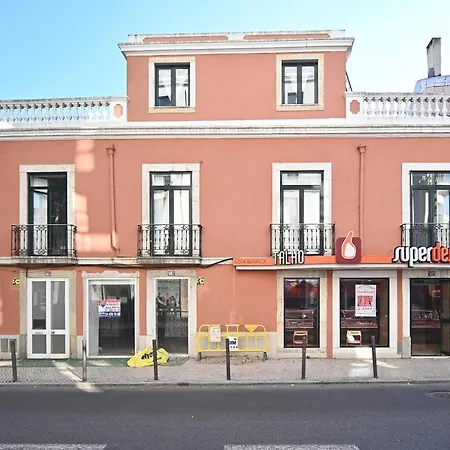7 Requinte Hostal Lisboa