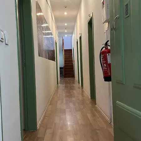 بيت شباب 7 Requinte Lisboa